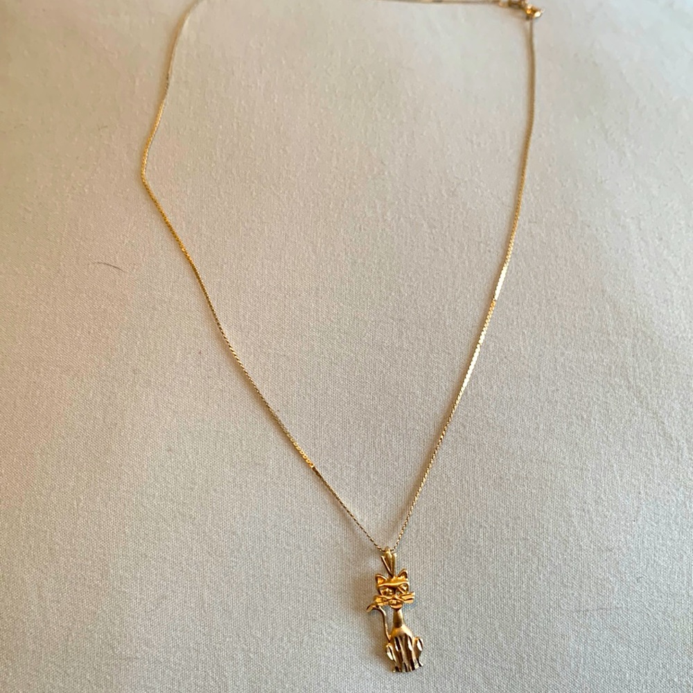 Cat pendant gold necklace